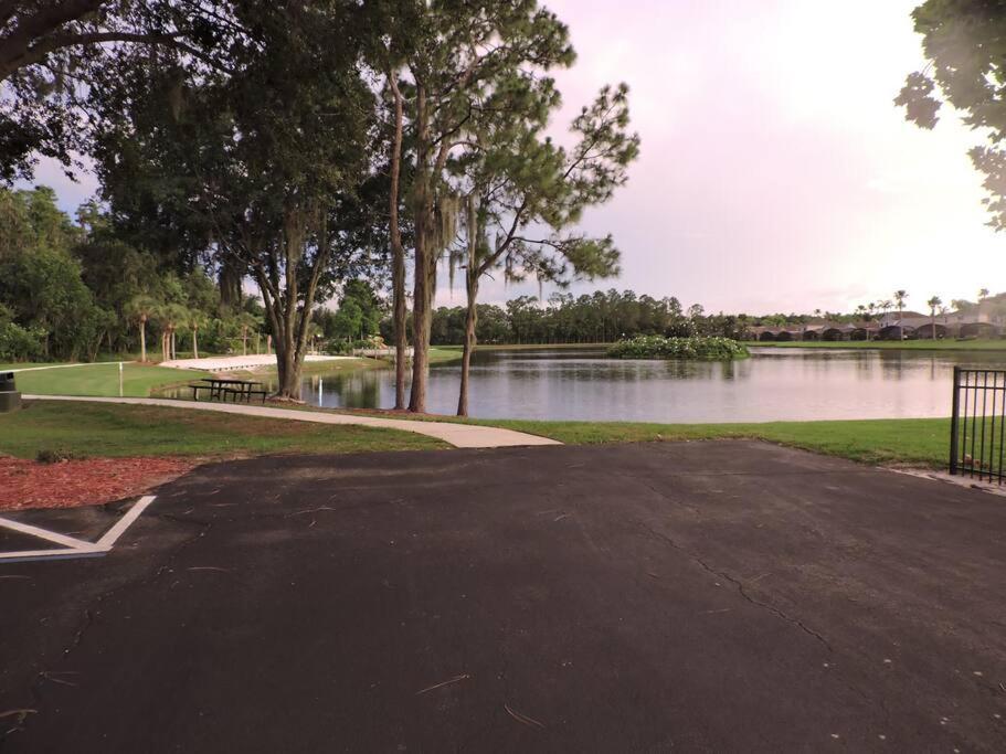 Enchanting Escape 3 Bedroom Minutes From Disney! Kissimmee Exterior foto